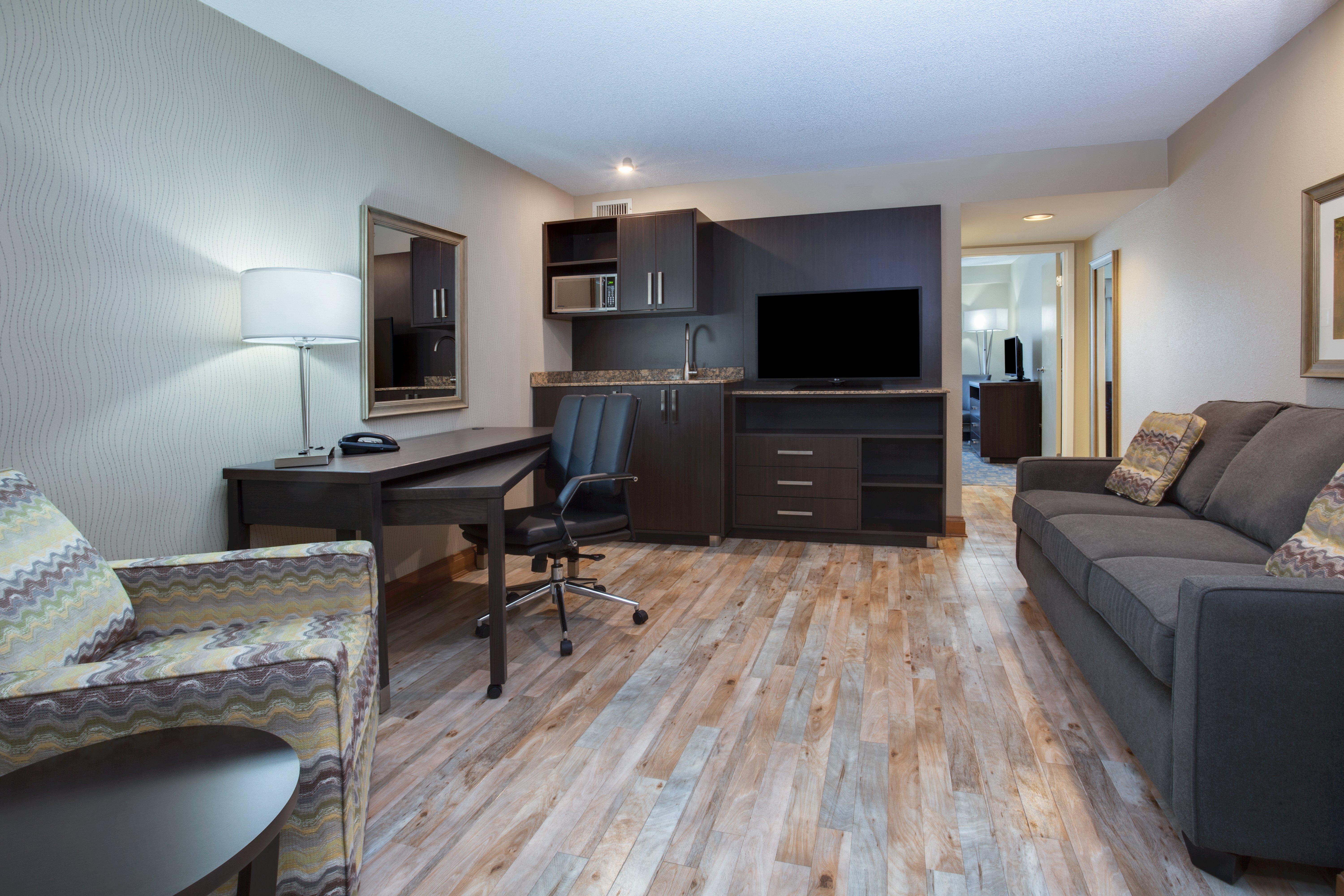 Holiday Inn Express Hotel & Suites Uptown Fredericton By Ihg Exterior foto